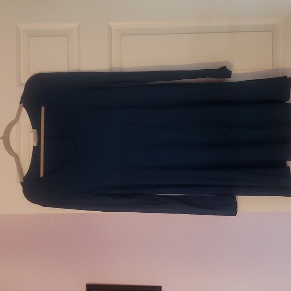 Free to Live Woman's Dress - Picture 2 of 5